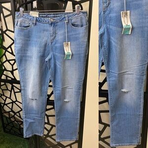 Old Navy Women's Boyfriend Jeans in Light Blue